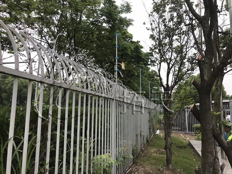 無錫市惠山區綠地世紀城小區脈沖圍欄案例